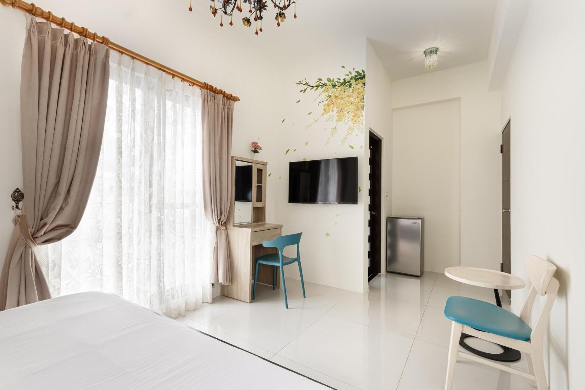 When Happiness Knock Your Door Kota Hualien Bagian luar foto