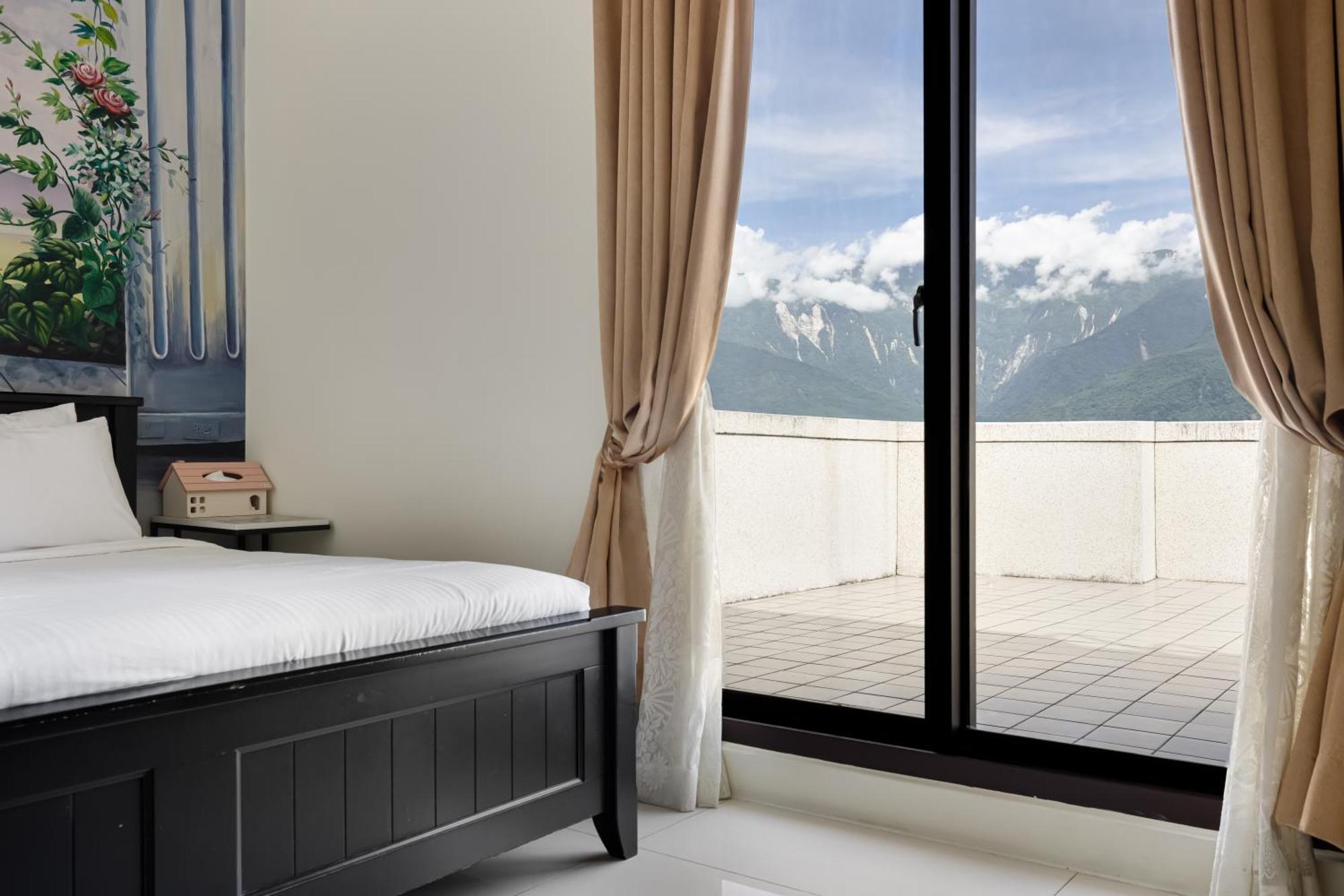 When Happiness Knock Your Door Kota Hualien Bagian luar foto